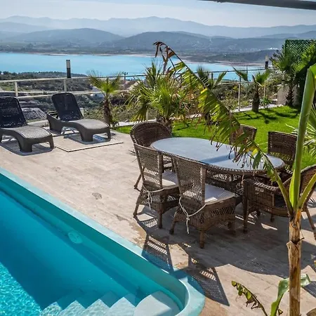 Villa Venues; Oezel Havuzu Milas